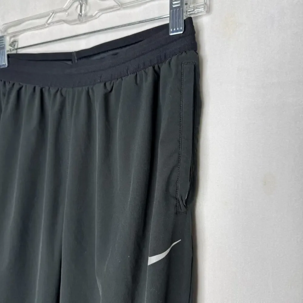NIKE / black dri-fit lightweight flex essential track pants / S